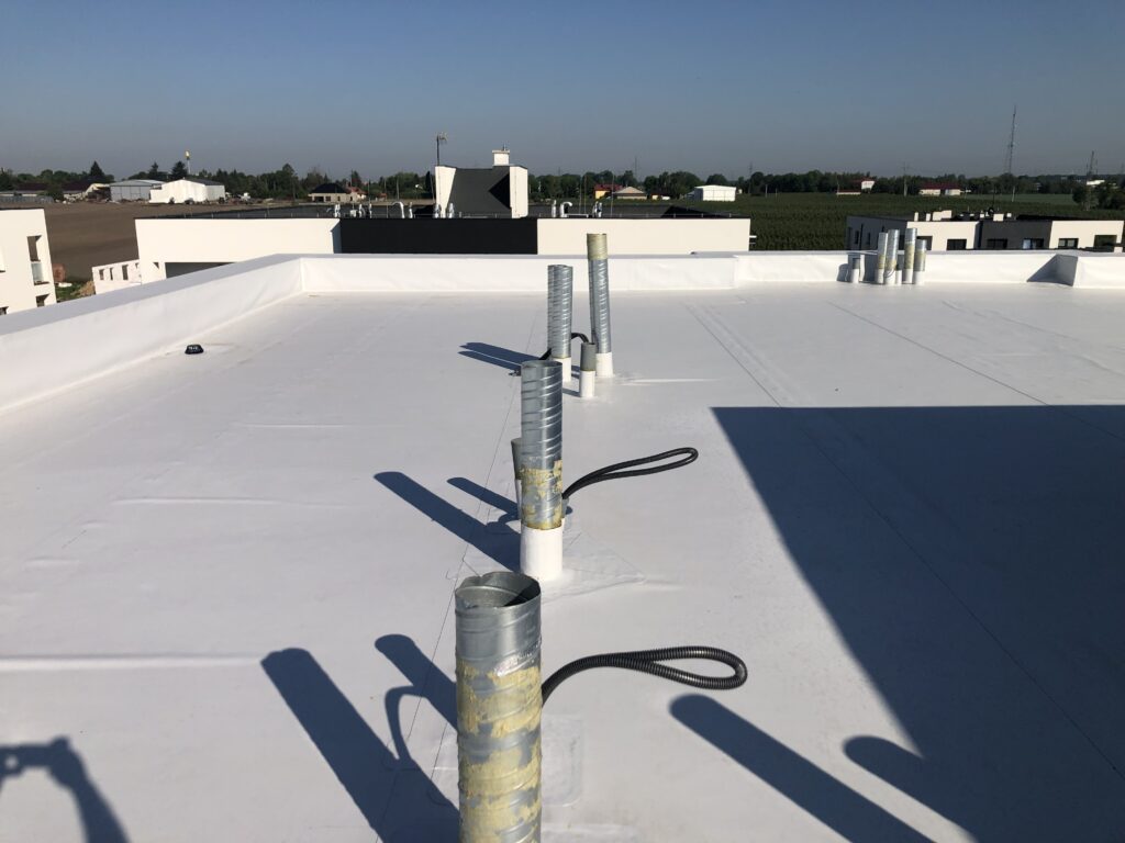 Dach płaski pokryty membraną EPDM
